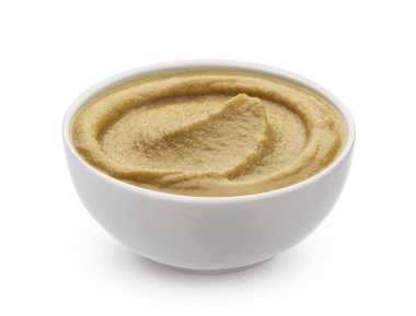 Beyaz arkaplanda izole edilmiş hardal