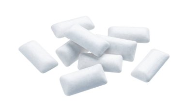 Beyaz arkaplanda izole edilmiş diş etleri çiğneme