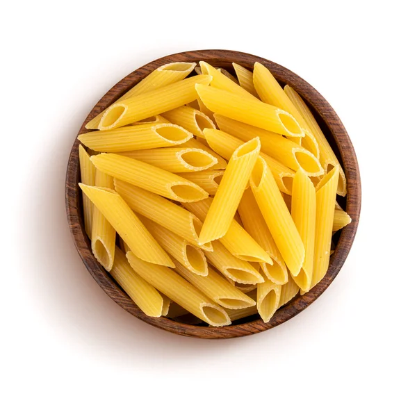 Rauwe Penne Rigate Pasta Houten Kom Geïsoleerd Witte Achtergrond Bovenaanzicht — Stockfoto