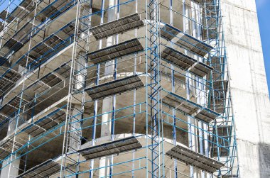 Yekpare çerçeve Bina İnşaatı. İskele.