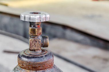 Eski gaz silindir vinç