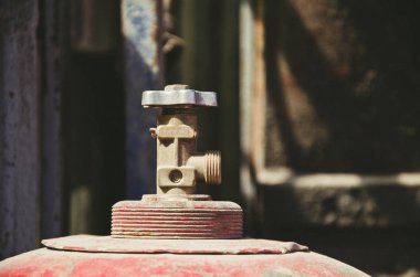 Eski gaz silindir vinç