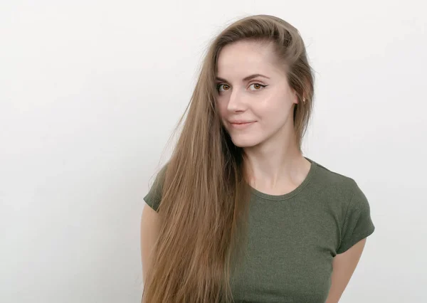 Nice Girl Long Hair Looks Thoughtfully Left — Stock Photo, Image