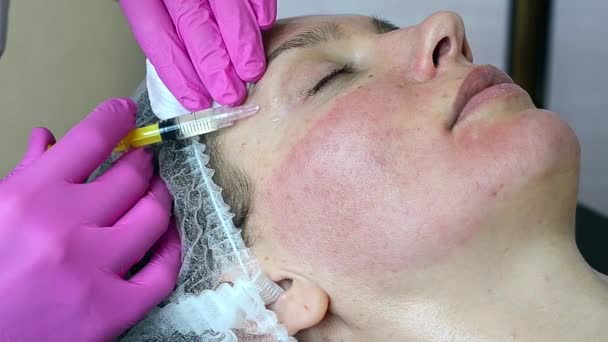 Beautician Injects Woman Injection Her Eyes — Stockvideo