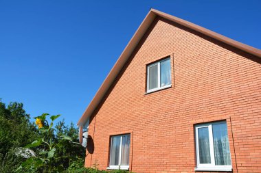 Tuğla ev yapımı. Çağdaş tuğla ev mimarisi