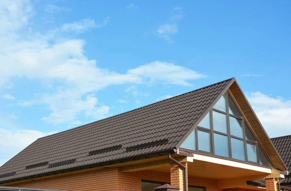 Building  house with  beautiful roof windows, skylights. Roofing construction. — Stock Photo, Image