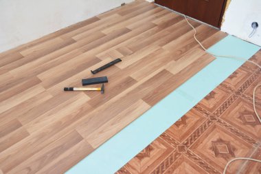 Laminat parke yükleme. Yükleme laminat