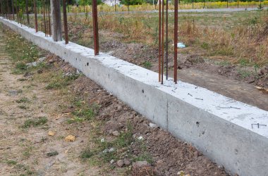 Metal çit bina beton Vakfı.
