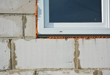 Nasıl ev enerji tasarrufu için yalıtım ile PVC pencere yüklemek için