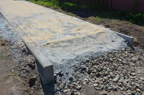 Building stone pathway outdoor. — Stock Photo, Image