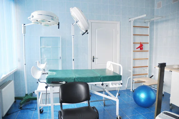 Delivery room. Childbirth hospital room with gymnastics wall bars — Stock Photo, Image
