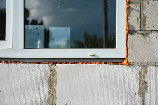 Pvc 窗口和隔热材料 实现房屋节能 — 图库照片