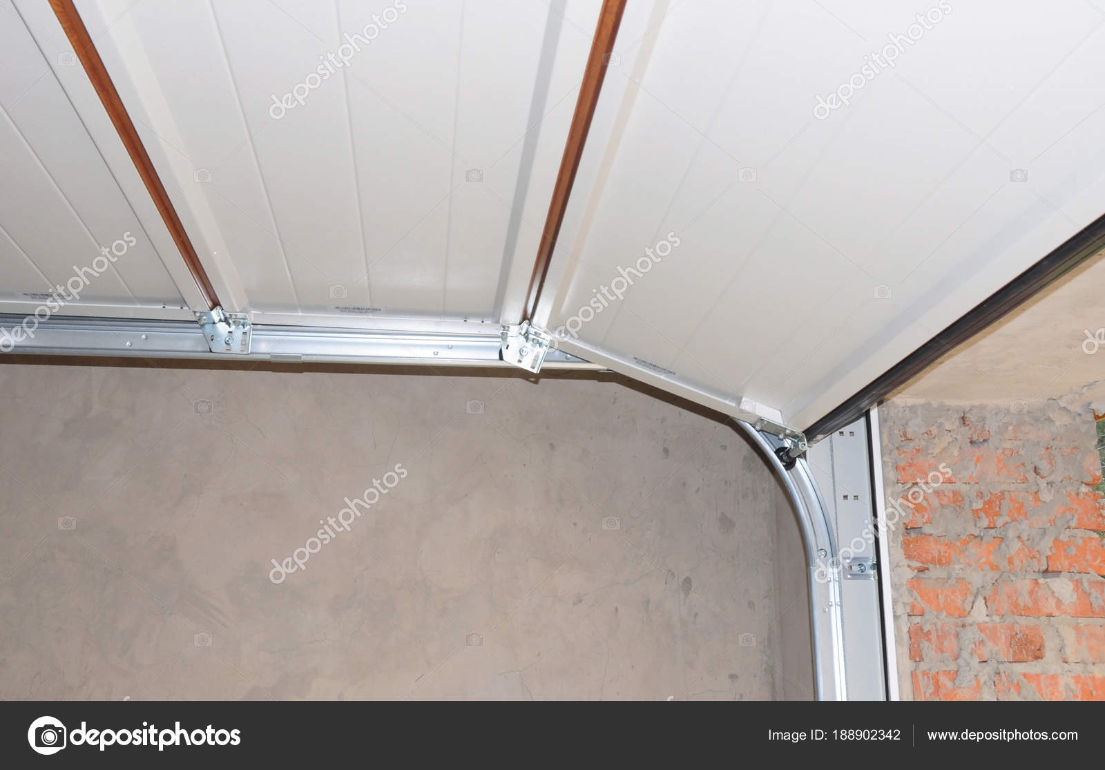 Installation Und Reparatur Garage Turoffner Und Anhebendes