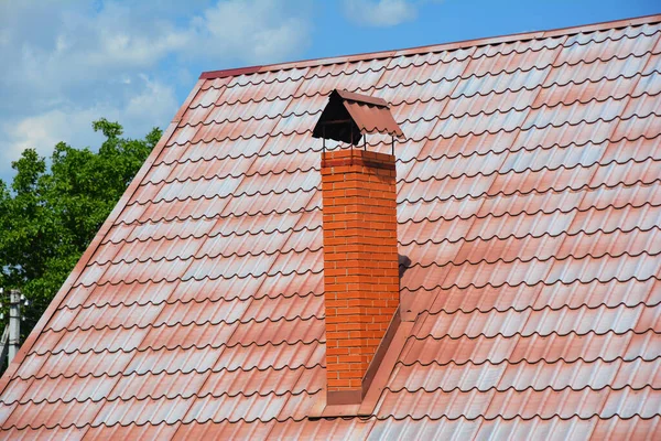 Dachziegel Von Geringer Qualität Können Verfärbungen Und Weißen Flecken Auf — Stockfoto