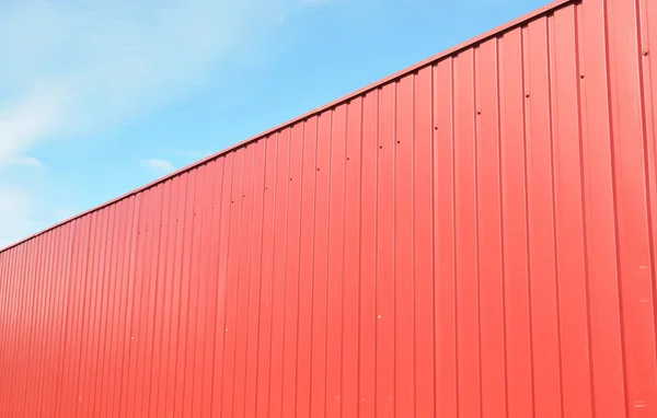 Design Della Recinzione Metallo Pannello Recinzione Acciaio Ondulato Rosso Torna — Foto Stock