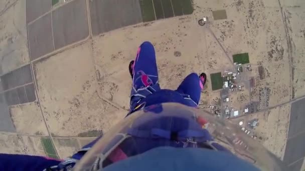 Skydiver parachutespringen boven arizona. Landschap. Adrenaline. Zomer. Professional — Stockvideo