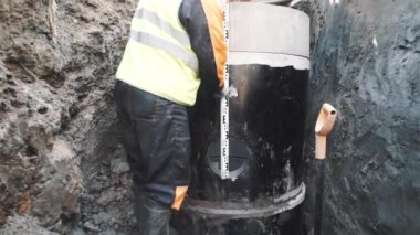 Saint Petersburg, Rusya - 26 Eylül 2016: çekim Dolly Oluşturucusu ringde site oluşturma, baret ölçü beton baca