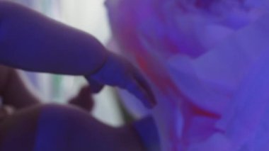 Bebek touch Restoran kutlama olay üzerinde dekoratif çiçek.