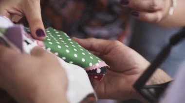 Erkek el örnekleri gidiş örtüsü modeli seçme