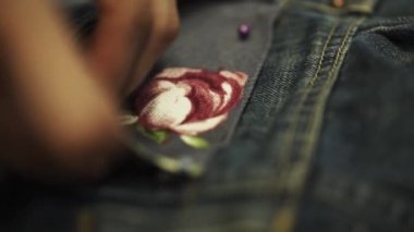 Eller dikiş kumaş yama denim jeans cep için gül görüntü ile yukarı