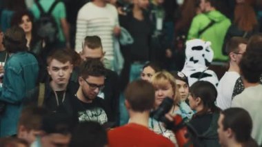 Saint Petersburg, Rusya Federasyonu - 20 Mayıs 2017: Gençler hareketi adlı çizgi roman Festivali kapalı kalabalık.