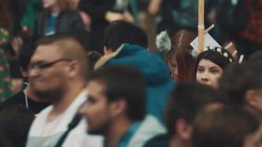 Saint Petersburg, Rusya - 20 Mayıs 2017: Bir sürü genç insan kalabalık kapalı medya Kültür Festivali