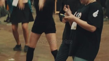 Saint Petersburg, Rusya - 20 Mayıs 2017: aynı şekilde kapalı medya kültür Show'da dans gençler