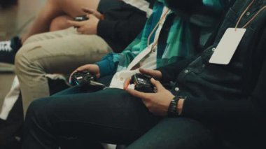 Saint Petersburg, Rusya - 20 Mayıs 2017: görsel entertaiment konveksiyon video oyunları oynamak genç çocuklar