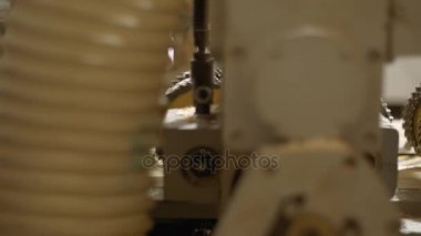 Rafine makine kereste fabrikası'nda çalışan kereste yönetim kurulu içinde