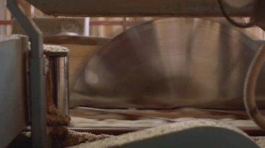 İplik sanayi bıçak kesim kereste Doğrama makinesi, kurullarında