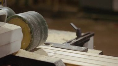 Ahşap tahta marangoz arıtıcı makine kereste fabrikası'nda doluyor