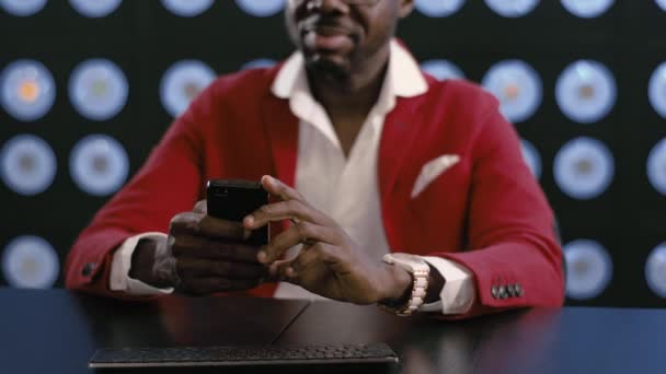 Bearded Bald African American Guy Dressed Red Suit White Shirt — Stock Video