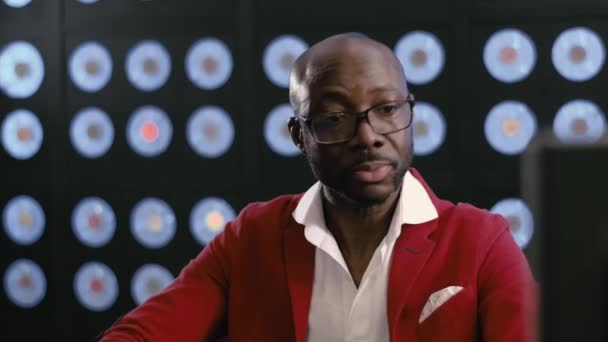 Serious Looking Mature African American Businessman Wearing Red Suit White — Stock Video