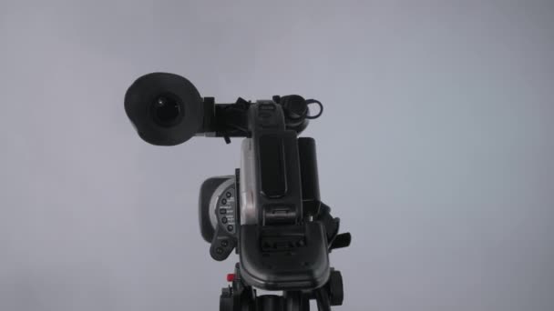 Профессиональный Репортаж Видео Камера Minidv Канон Xl1 Вращая 360 Штатив — стоковое видео