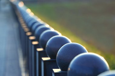 Mermer sütun Gelecekte rıhtım