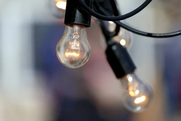 Incluso lampada elettrica a sospensione — Foto Stock