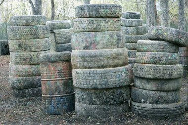 Paintball için eski otomobil lastikleri