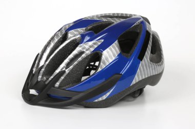 Beyaz bir adam Bisiklete binme kask