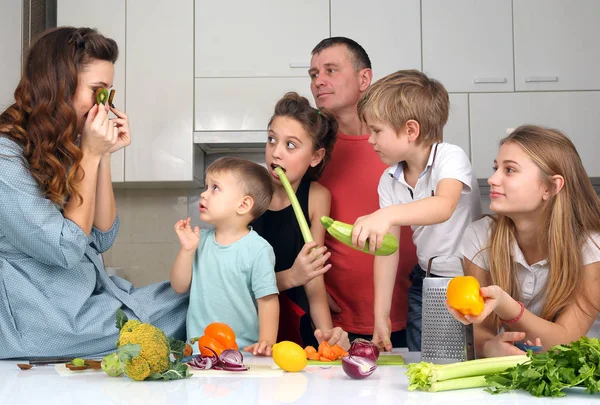 Family Children Having Fun Cooking — Stock Photo, Image