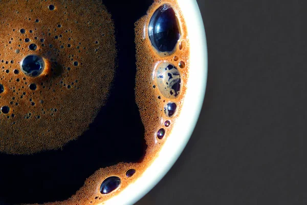 Tasse Schwarzen Kaffee Aus Der Nähe Von Oben Den Sonnenstrahlen — Stockfoto