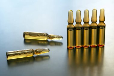 İğne için tıbbi ampuller. İlaçlar ve hastalık tedavisi. farmakoloji ve bilim