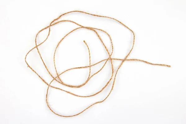 白い背景に天然素材で作られたロープ — ストック写真