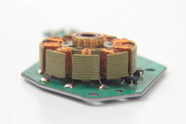 Küçük bir elektrikli motorun pervanesi. elektrik mühendisliği endüstrisi