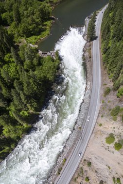 Tumwater Barajı havadan görünümü