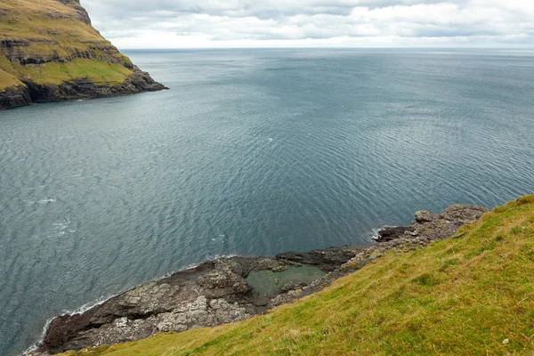 Beautiful views of the Faroe Islands from a bird flight — Stockfoto