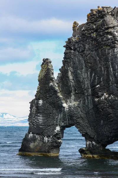 Hvitserkur troll rock basalt stack στην Ισλανδία — Φωτογραφία Αρχείου