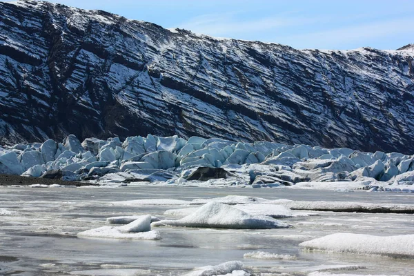 Крижані брили в ісландських холодних водах, глобальне потепління — стокове фото
