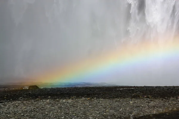 アイスランドの滝で虹 — ストック写真