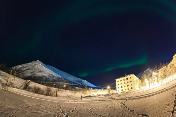 Kuzey Kutup Işıkları Aurora Borealis etkinliği Finlandiya ve Laponya 'da — Stok fotoğraf