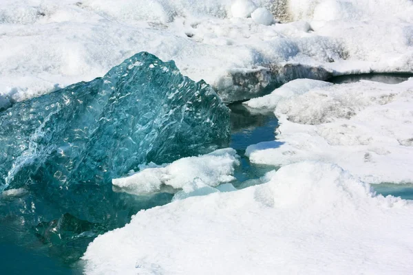 Παγόβουνα σε ισλανδικά κρύα νερά, υπερθέρμανση του πλανήτη — Φωτογραφία Αρχείου